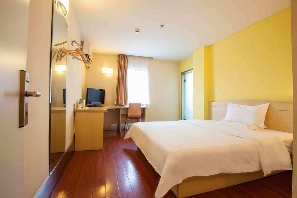 7Days Inn Tianjin Haihe East Road Wanda Centre Room photo